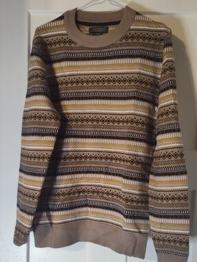 Classic Men’s Crewneck Fair Isle Sweater - Tan & Yellow
